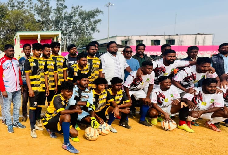 Chaibasa News : आर्मी एफसी नंदपुर ने जीता मैच