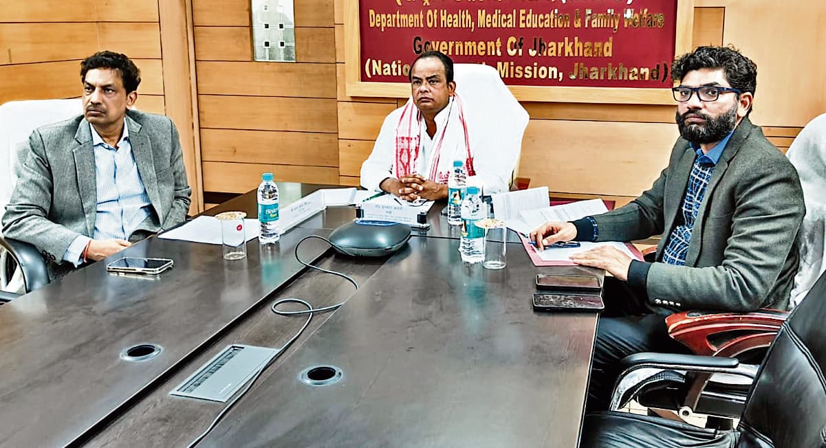Ranchi news : स्वास्थ्य सेवाओं को सुदृढ़ करने के लिए विशेष सहायता करे केंद्र : डॉ इरफान अंसारी