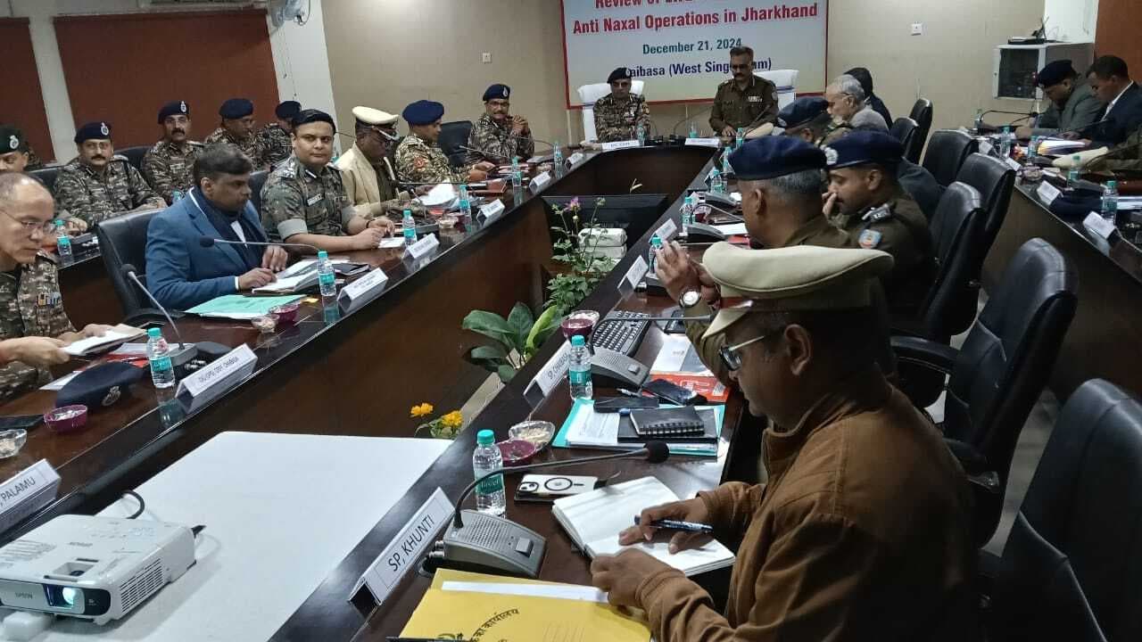 Chaibasa News : तीन महीने में राज्य से नक्सल समस्या को खत्म कर देंगे : डीजीपी