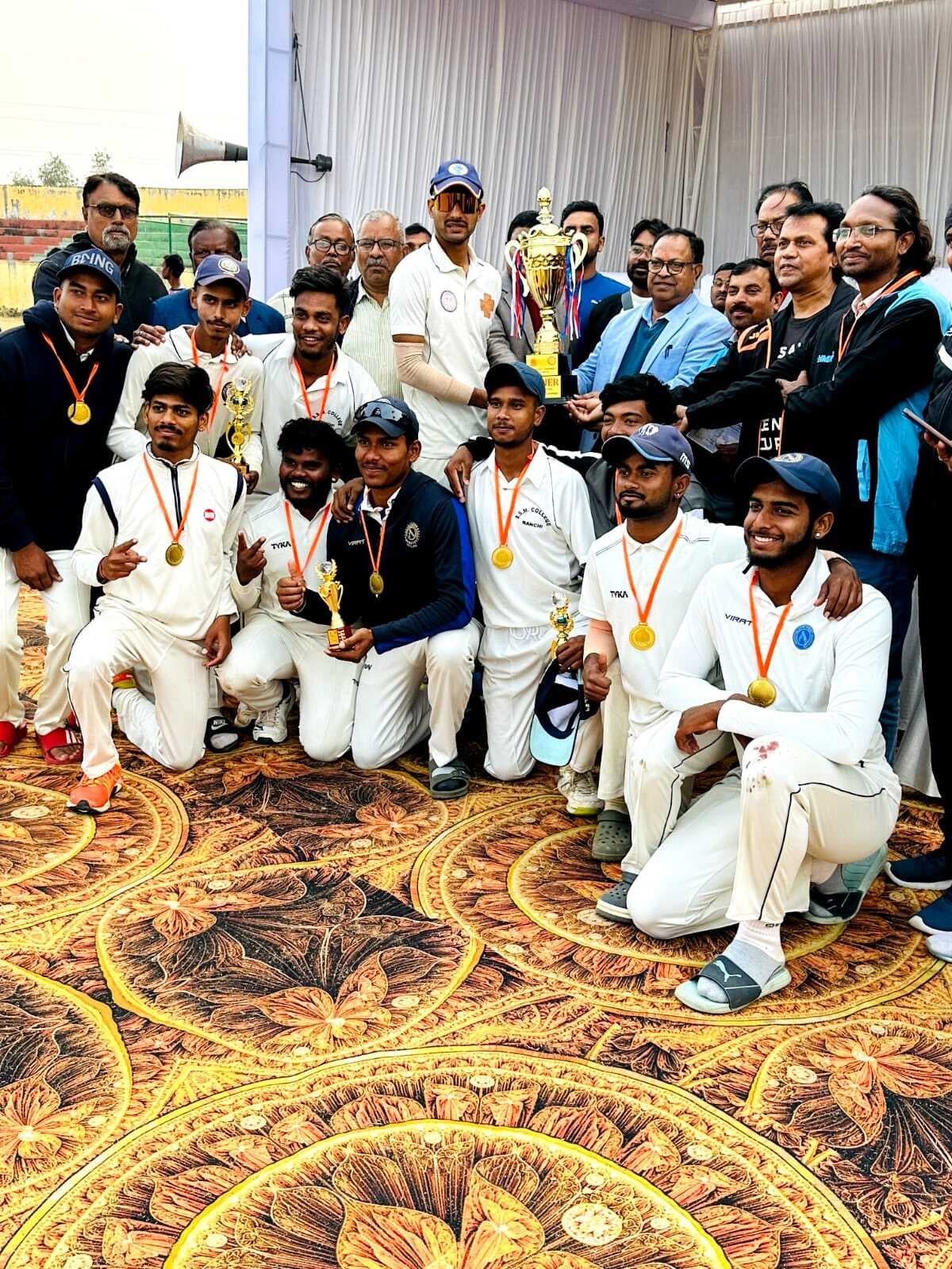 Cricket : एसएस मेमोरियल ने जीता खिताब, बीएस कॉलेज हारा