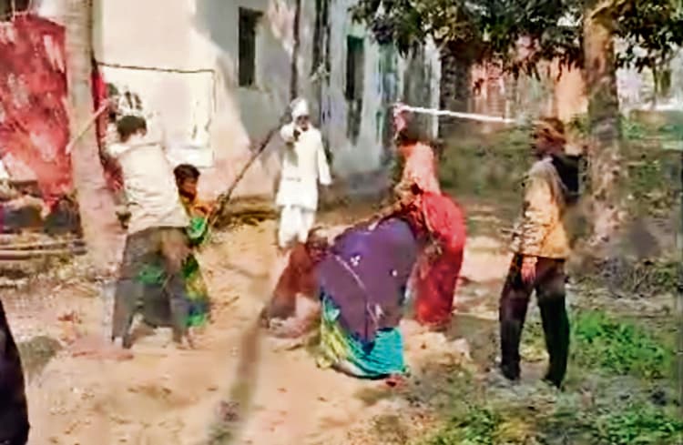 hajipur news. भूमि विवाद में दो पक्षों में जमकर मारपीट में तीन लोग घायल