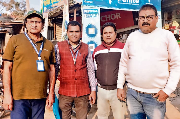 Gopalganj News : भोरे में एक्शन में आया स्वास्थ्य विभाग, अवैध रूप से चल रहे पैथोलॉजी सेंटरों की हुई जांच