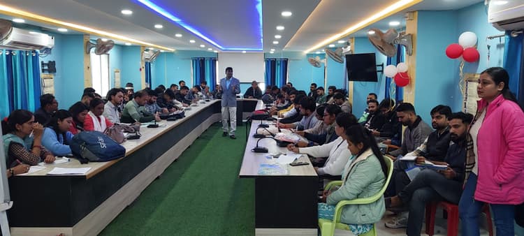 परिवार नियोजन पर एक दिवसीय सभी सीएचओ की दिया प्रशिक्षण