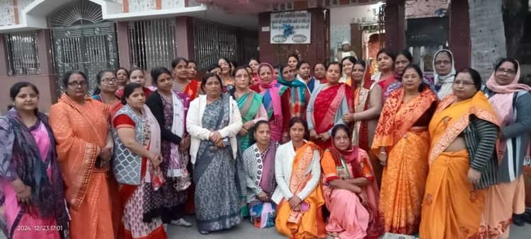 मंदिर से चोरी के सामानों की बरामदगी व चोरों की गिरफ्तारी की मांग