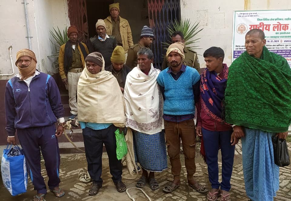 छापेमारी कर आधा दर्जन वारंटियों को किया गिरफ्तार