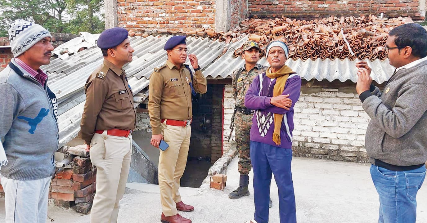 Aurangabad News : सनकी पिता ने चाकू से दो बेटियों का गला रेता