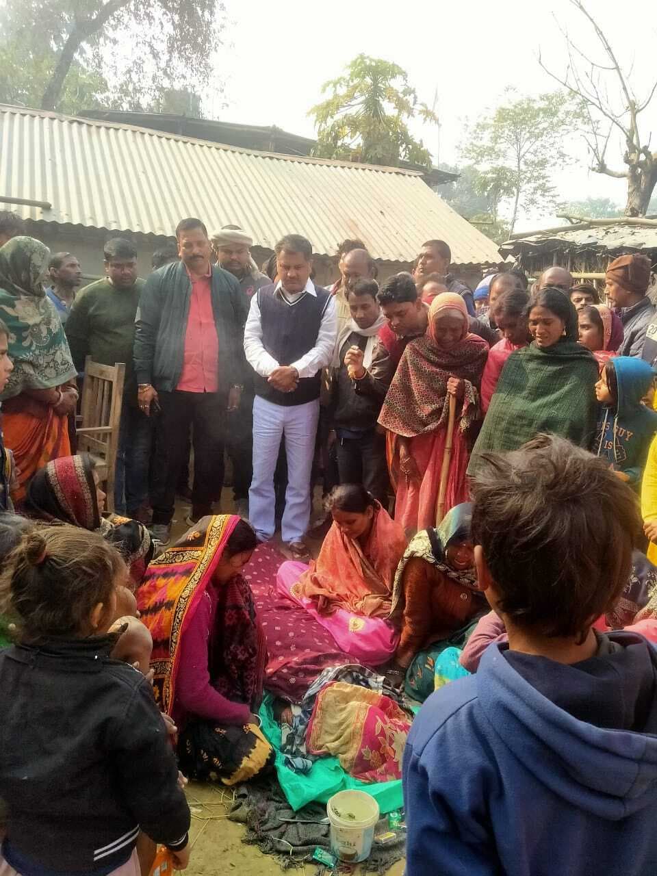 Purnia news : ढोकवा मुनि टोला के खौफनाक मंजर से सिहरा धमदाहा, एक साथ उठी पांच अरथी