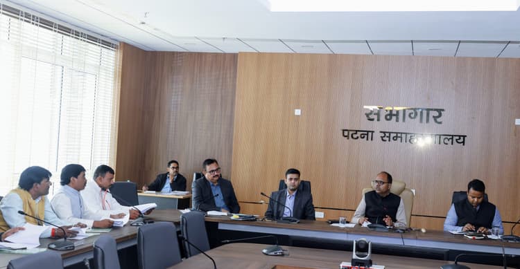 Patna News : वोटर लिस्ट में नाम जोड़ने के लिए 1.87 लाख आवेदन मिले