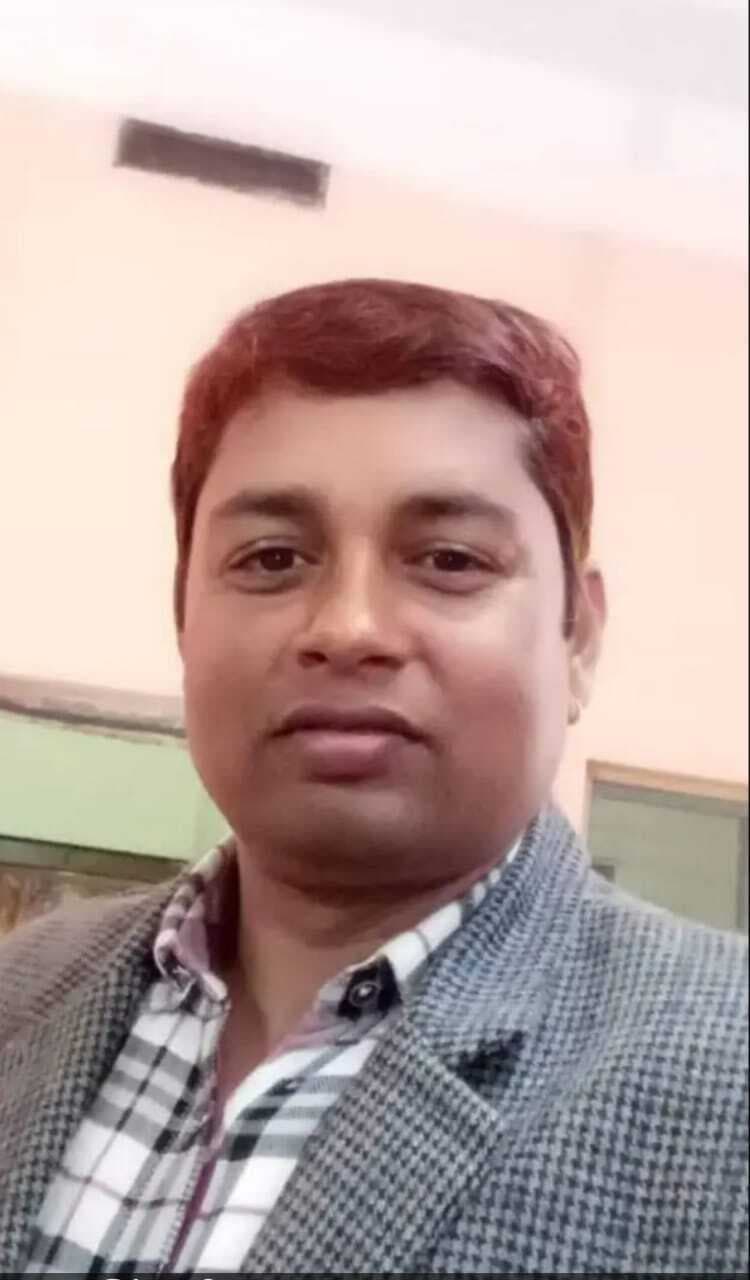 विभव राय हत्याकांड के मुख्य आरोपित मंटू सिंह उर्फ विनीत कुमार ने बगहा कोर्ट में किया आत्मसमर्पण
