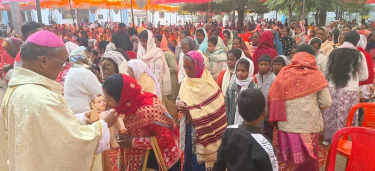 प्रभु यीशु के आगमन का सुसमाचार सुनते ही खिले चेहरे