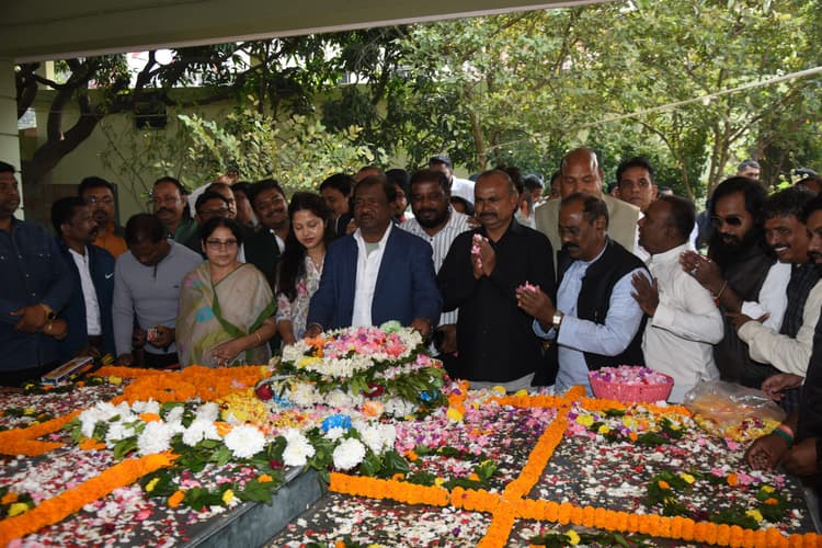 शहीद निर्मल महतो का सपना होगा साकार, हर क्षेत्र में तेजी से हो रहा विकास काम : रामदास सोरेन