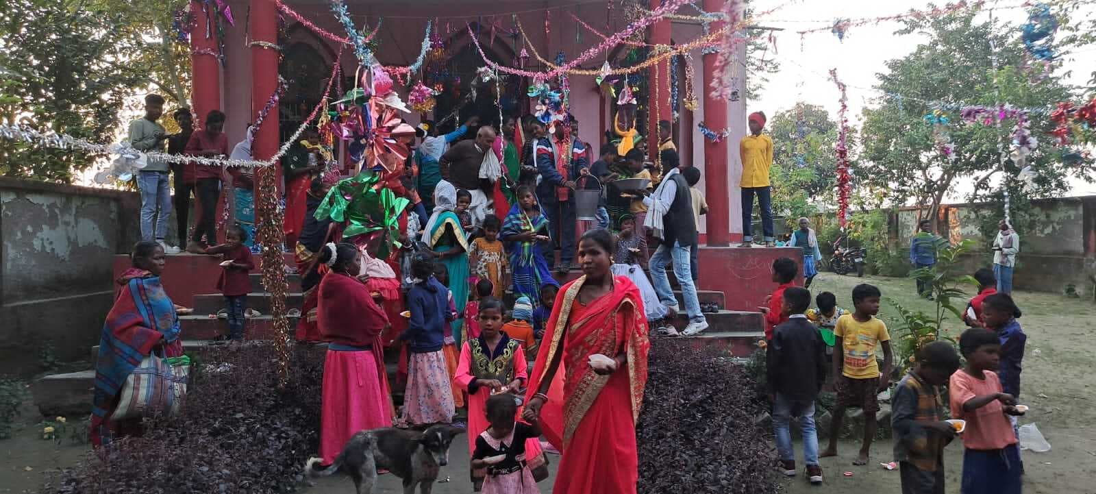 कोढ़ा में भी धूमधाम से मनाया गया क्रिसमस डे