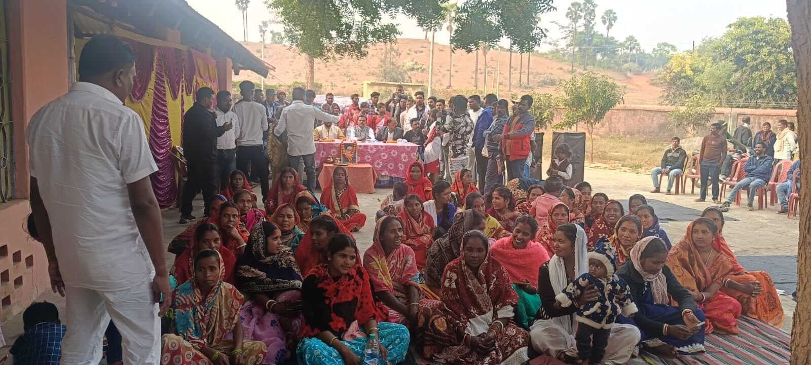 पतना डाक बंगला में तुरी समाज के लोगों की हुई बैठक