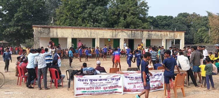 फुटबॉल मैच में कहरडीह ने खैरा को किया पराजित