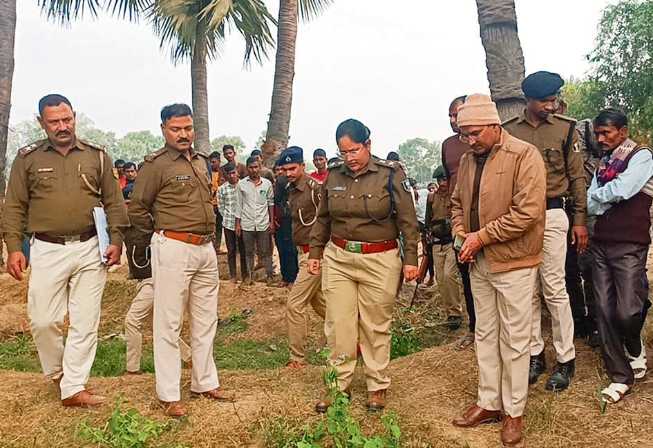 Gaya News : युवक की गाला घोंट कर हत्या, एक महिला हिरासत में