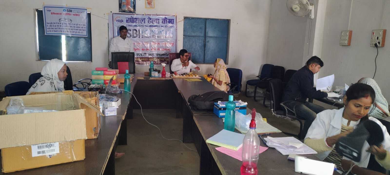 एसबीआइ फाउंडेशन ने 104 लोगों की करायी स्वास्थ्य जांच