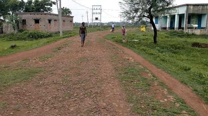 तालडीह से गणपुरा जाने वाली सड़क बदहाल, आवागमन में हो रही कठिनाई