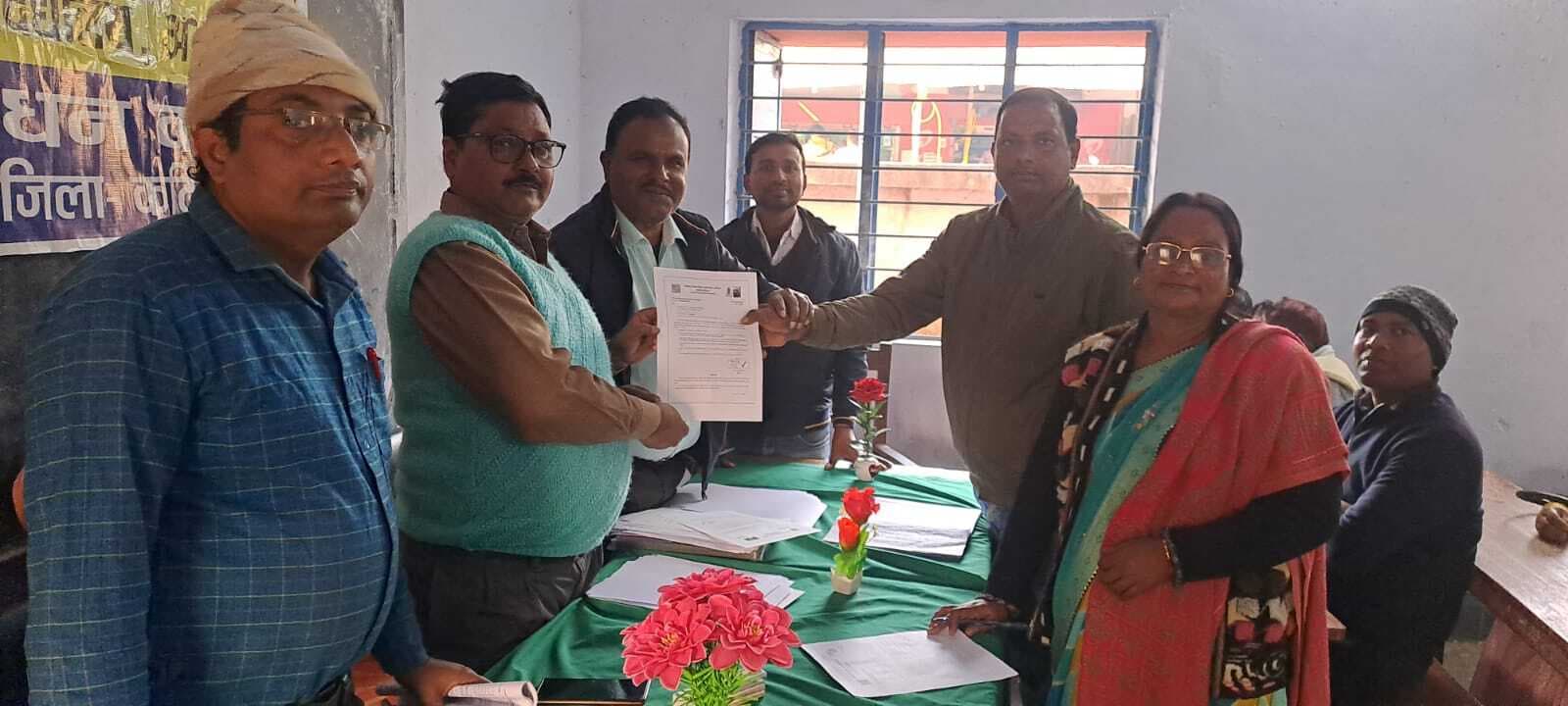 313 को मिला विशिष्ट शिक्षक औपबंधिक नियुक्ति पत्र