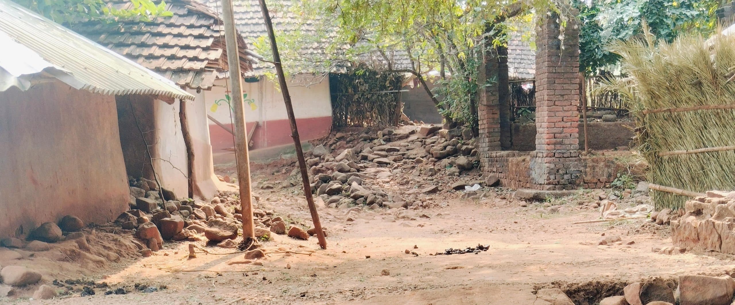 लीड : धावाडंगाल पंचायत: विकास की आस में तरसते गांव