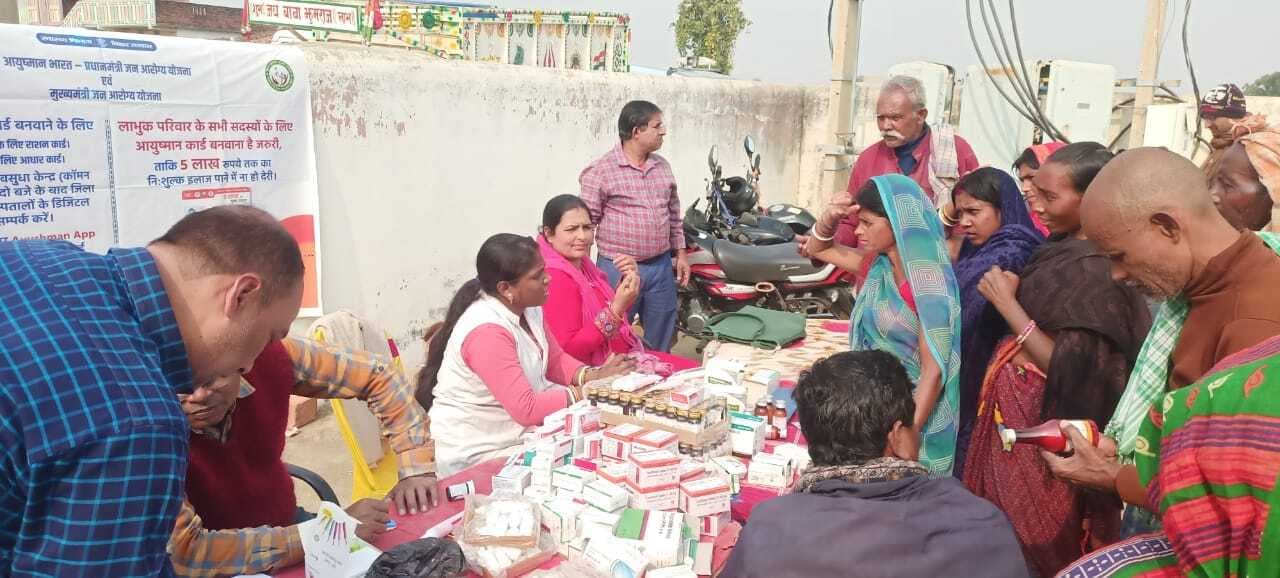 आपके द्वार शिविर में आये 194 आवेदन, 174 निबटाये गये