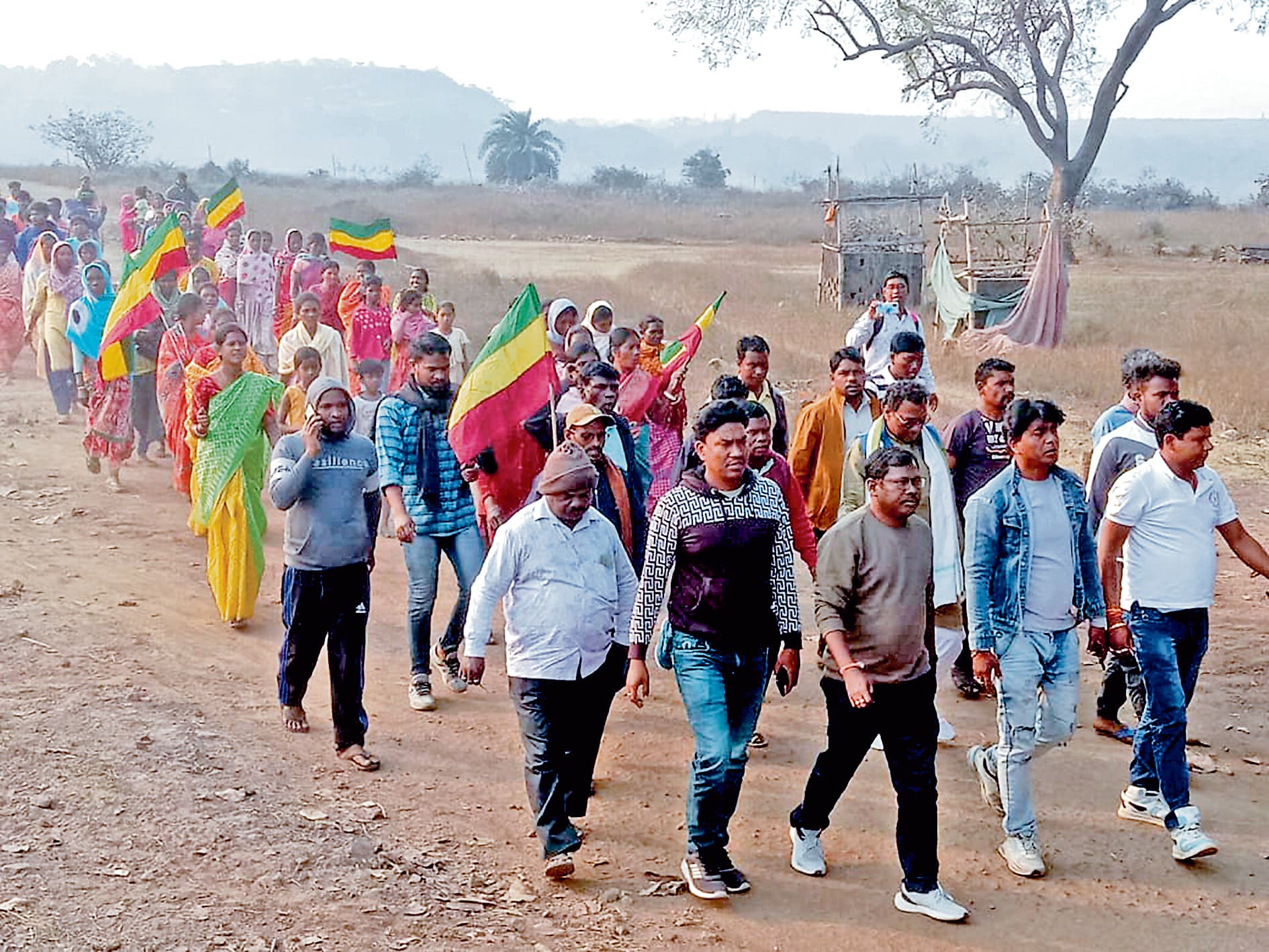 इसीएल प्रबंधन पर आदिवासियों की जिंदगी से खेलने का आरोप