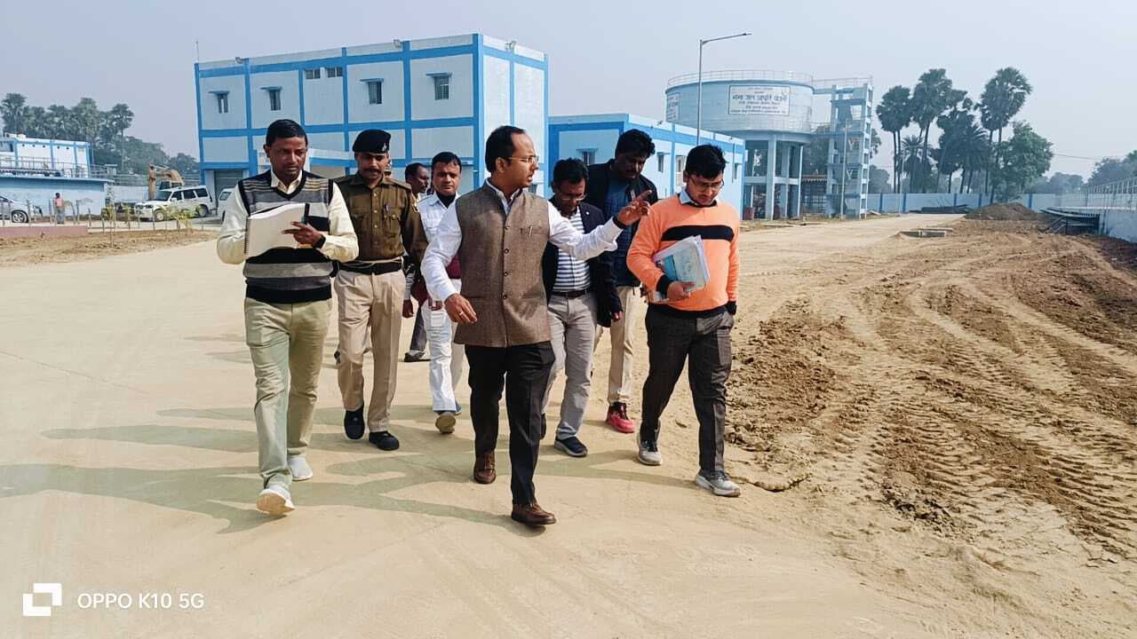 शहर के 44 वार्डों में गंगाजल आपूर्ति सुनिश्चित करें : डीएम