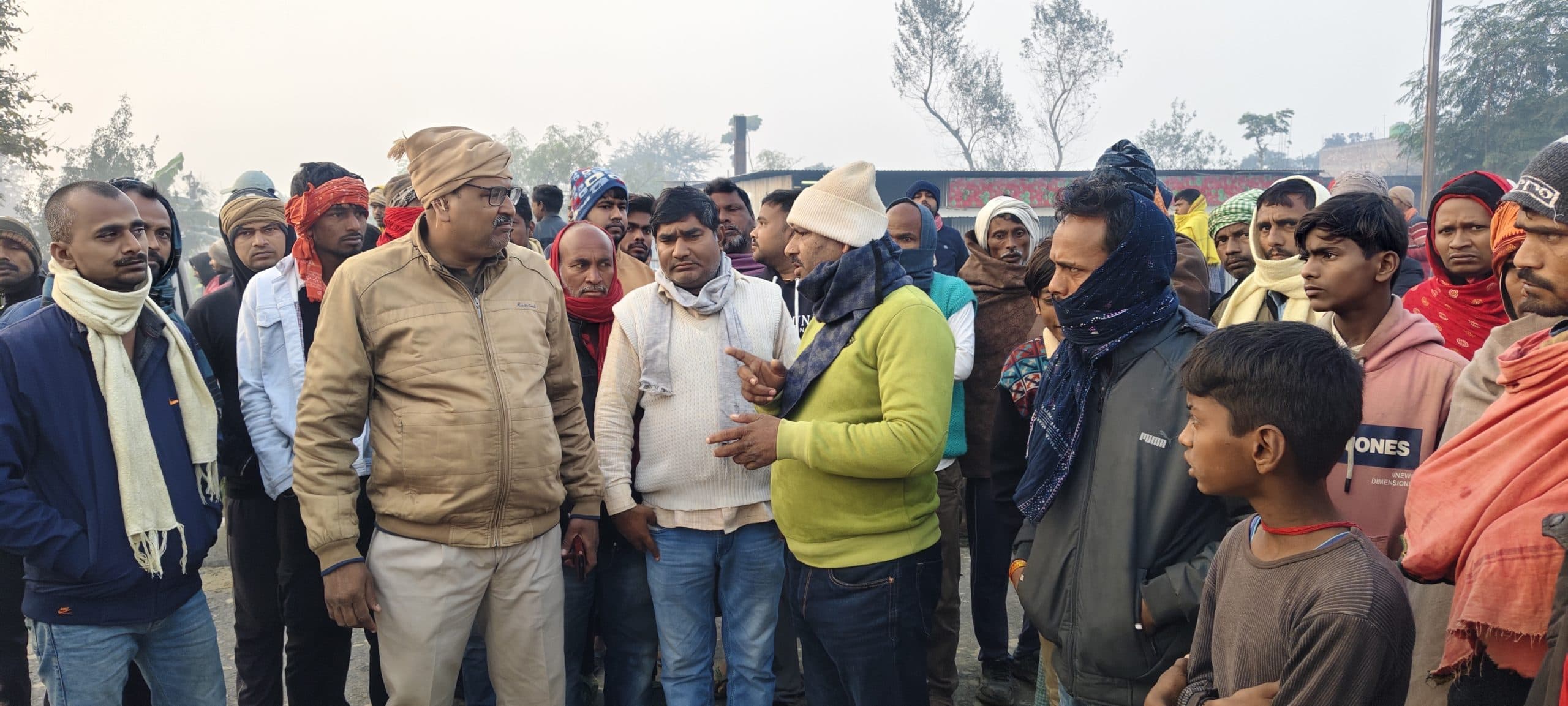 कैथी में एनएच 107 पर अनियंत्रित ट्रक ने दो महिला को रौंदा, एक की मौत