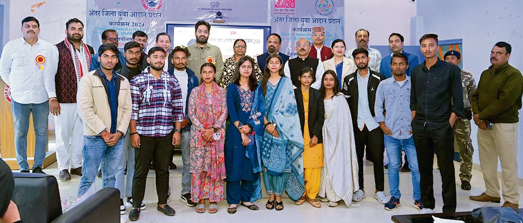 Education News : युवा खेलकूद में भी करियर बनायें : गौरव