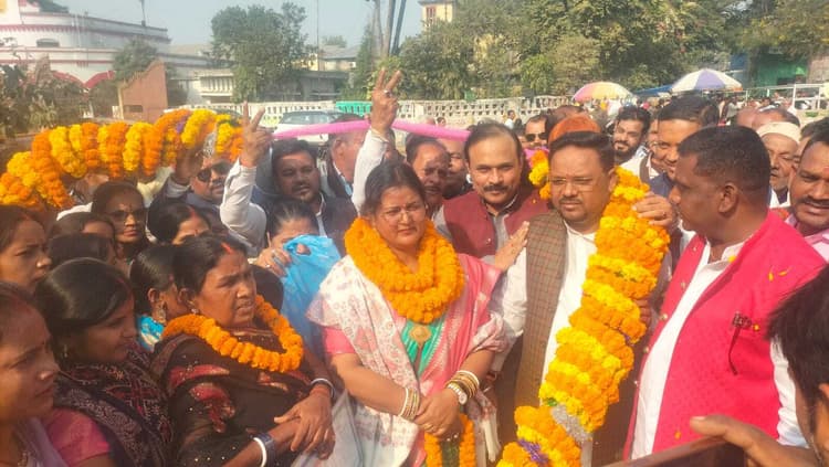 Gaya News : नगर प्रखंड प्रमुख बनीं सुचिता रंजनी, निर्विरोध निर्वाचित