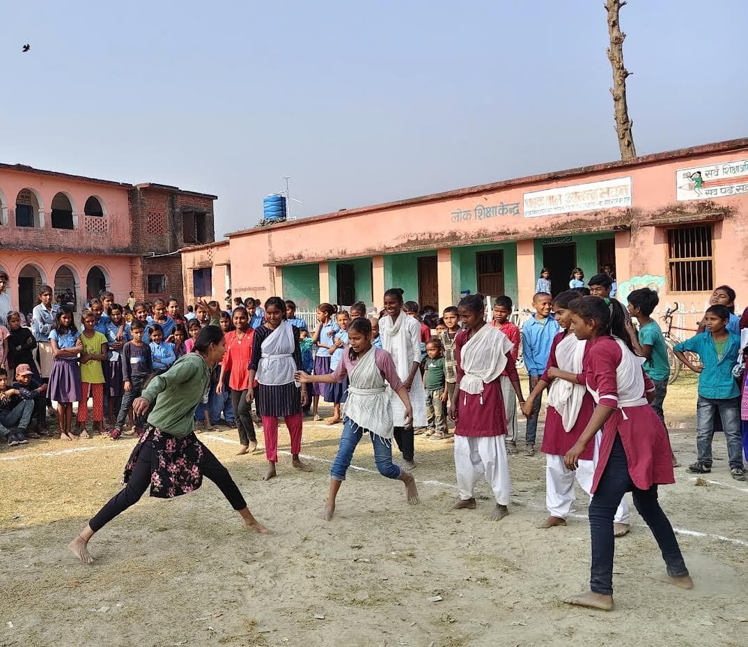 कबड्डी प्रतियोगिता में बथान परसा क्वींस ने स्पोर्ट्स स्टार्स को हराया