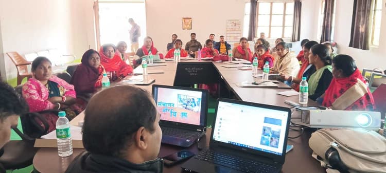 सबकी योजना, सबका विकास के लिए सहजकर्ता दल को मिला प्रशिक्षण