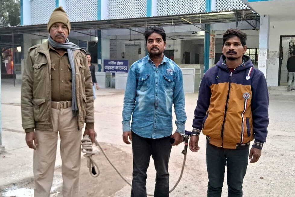 बियाडा में ट्रक से एक करोड़ की विदेशी शराब बरामद, दो धंधेबाज गिरफ्तार