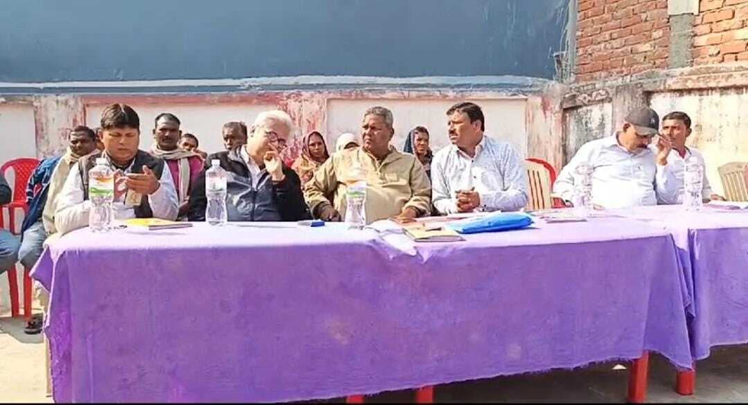 ग्राम सभा में योजनाओं पर हुई चर्चा