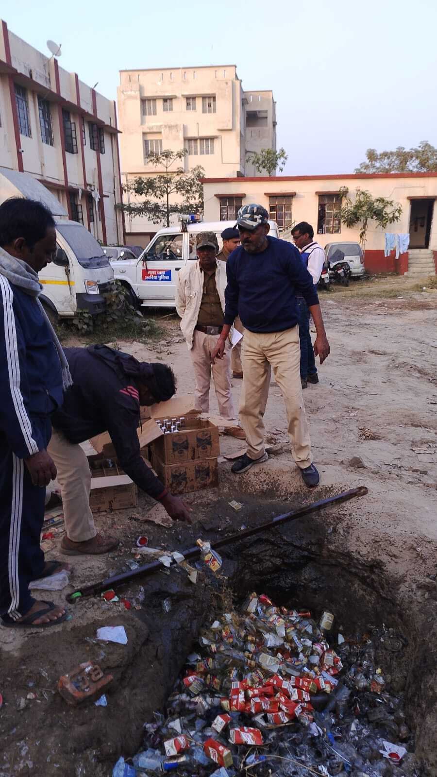 108 लीटर शराब की गयी नष्ट