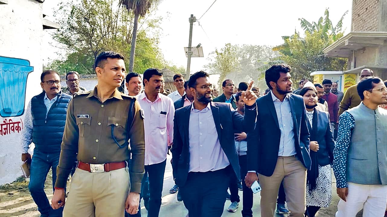 Gopalganj News : सीएम की प्रगति यात्रा को लेकर संवरने लगीं करसघाट की गलियां