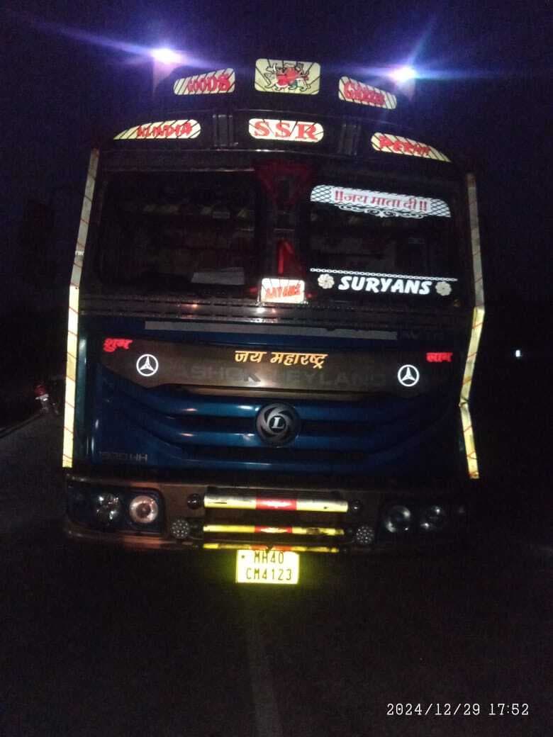 Chaibasa News : गोइलकेरा के दलकी में तेज रफ्तार ट्रक ने राहगीर को रौंदा, मौत