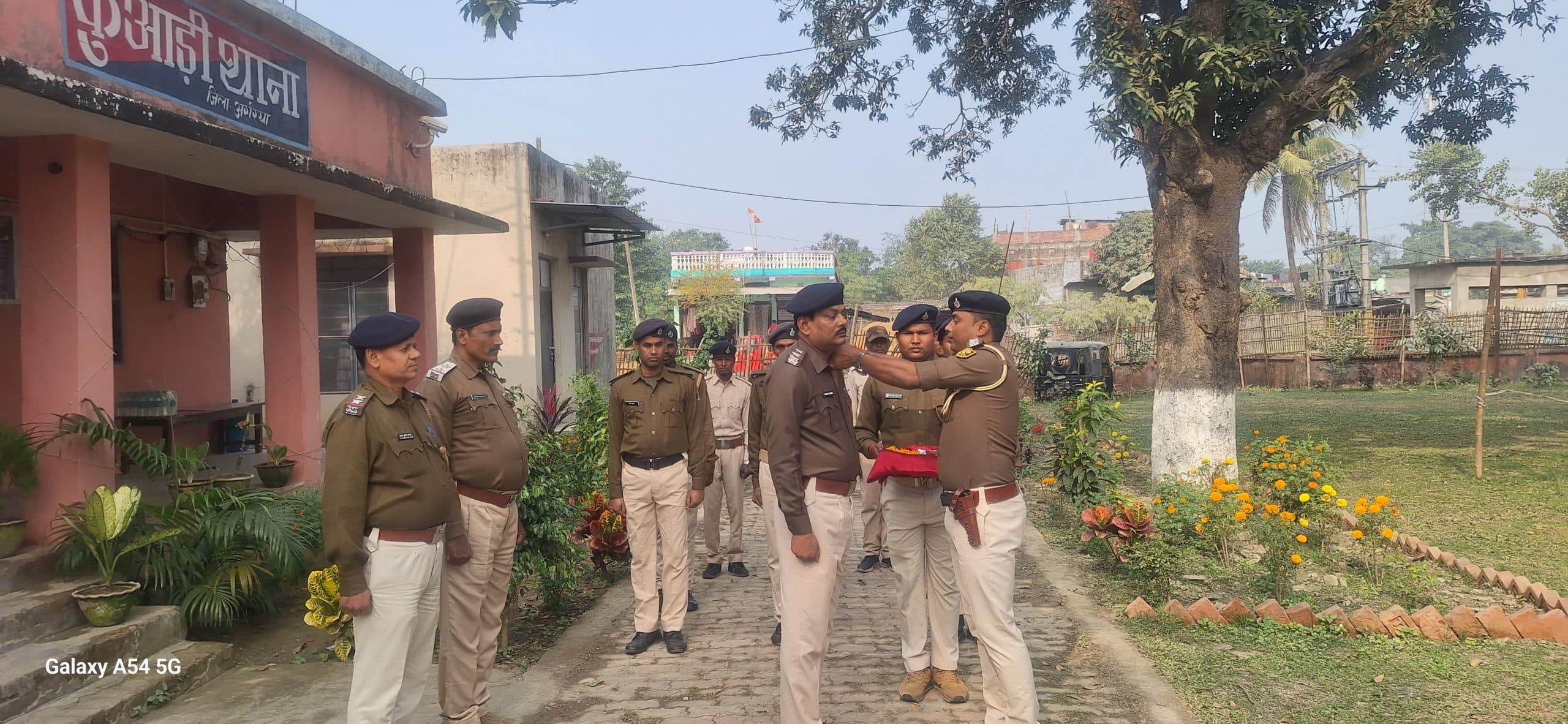 कुआड़ी थाना में एएसआइ को मिली प्रोन्नति