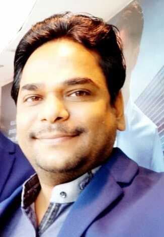 टेढ़े कंधे की वजह से नहीं झुक सकने वाले पुष्पा का राज की हो रही चर्चा