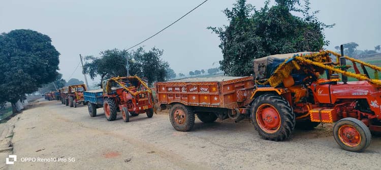 मनेर में बालू लोड 17 ट्रैक्टर हुए जब्त