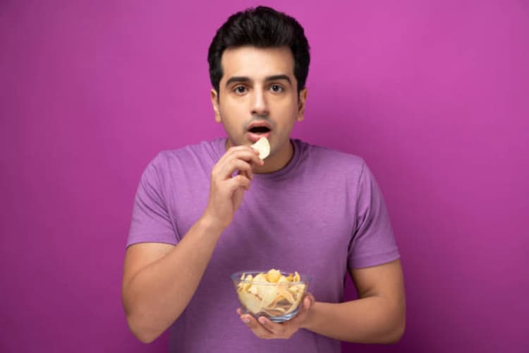 Health Tips: आज ही अपने डायट से हटाएं ये सफेद चीजें, सेहत के लिए हैं बेहद हानिकारक