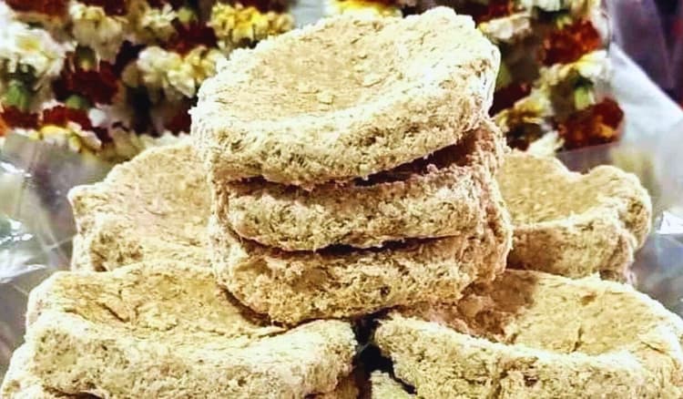 Bihar Famous Sweets: बेहद प्रसिद्ध है बिहार के इस जिले का तिलकुट, अनोखी सुगंध और स्वाद के लिए है मशहूर