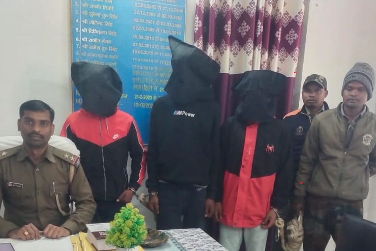 झारखंड के गुमला में नाबालिग से दरिंदगी, जंगल से जान बचाकर भागी, तीन दरिंदे अरेस्ट