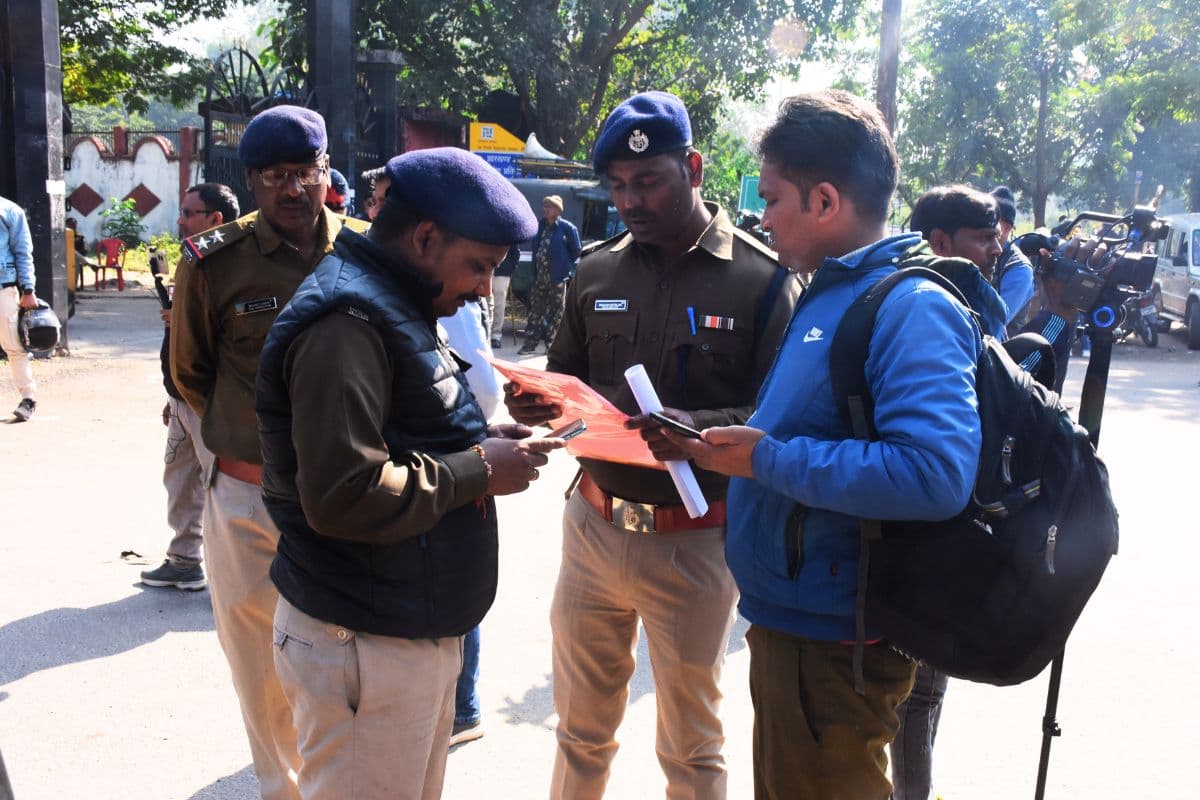 भारी सुरक्षा के बीच पहले दिन JSSC CGL के 430 अभ्यर्थियों के प्रमाण पत्रों की हुई जांच