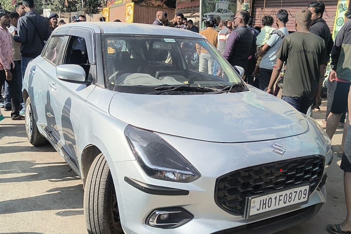 रांची में दिनदहाड़े 13 लाख की लूट, होटल मैनेजर को अपराधियों ने मारी गोली, हालत गंभीर