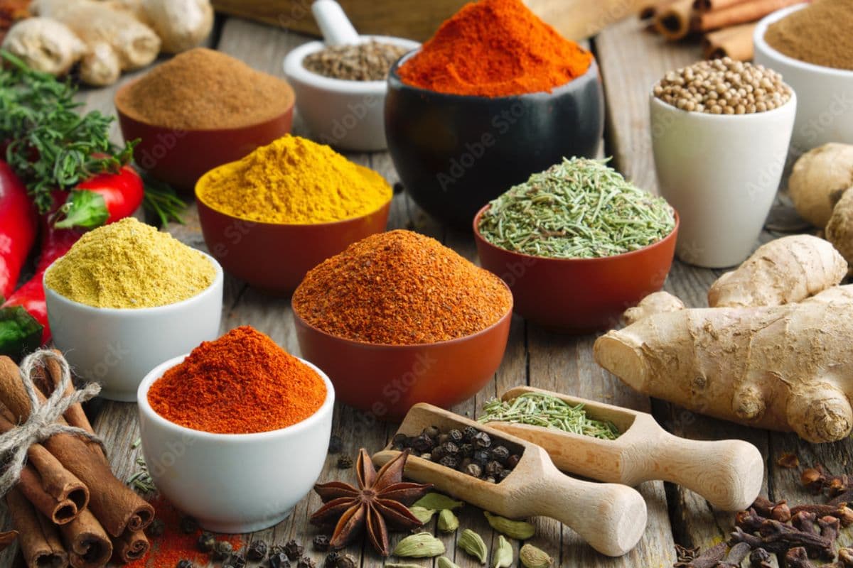 बदल जाएगी किस्मत: रसोई के ये मसाले बना सकते हैं आपको करोड़पति