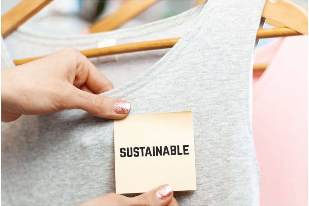 सस्टेनेबल फैशन का बढ़ता चलन,जानें यह ट्रेंड पर्यावरण के लिए कैसे है फायदेमंद