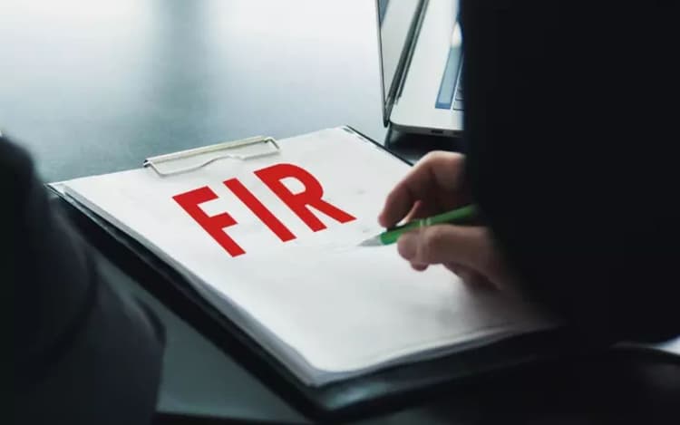 गोपालगंज में 53 पुलिस अफसरों पर हुई प्राथमिकी दर्ज, विभागीय कार्रवाई से पुलिस महकमे में मचा हड़कंप