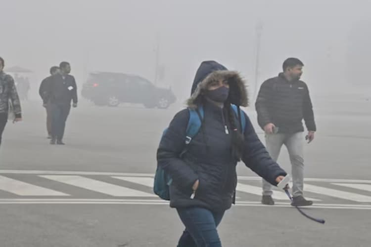 Bihar Weather: पटना समेत इन जिलों में बढ़ेगी गलन और ठिठुरन, पूरे राज्य में छाया रहेगा कोहरा