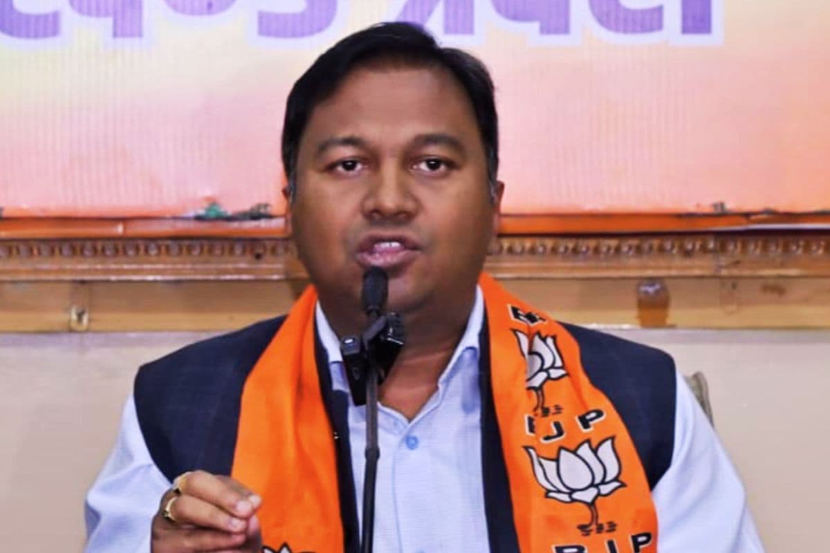 आईएएस अफसर के बेटे का कौन सा जन्म प्रमाण पत्र वैध, भाजपा ने रांची नगर निगम से पूछे 4 सवाल