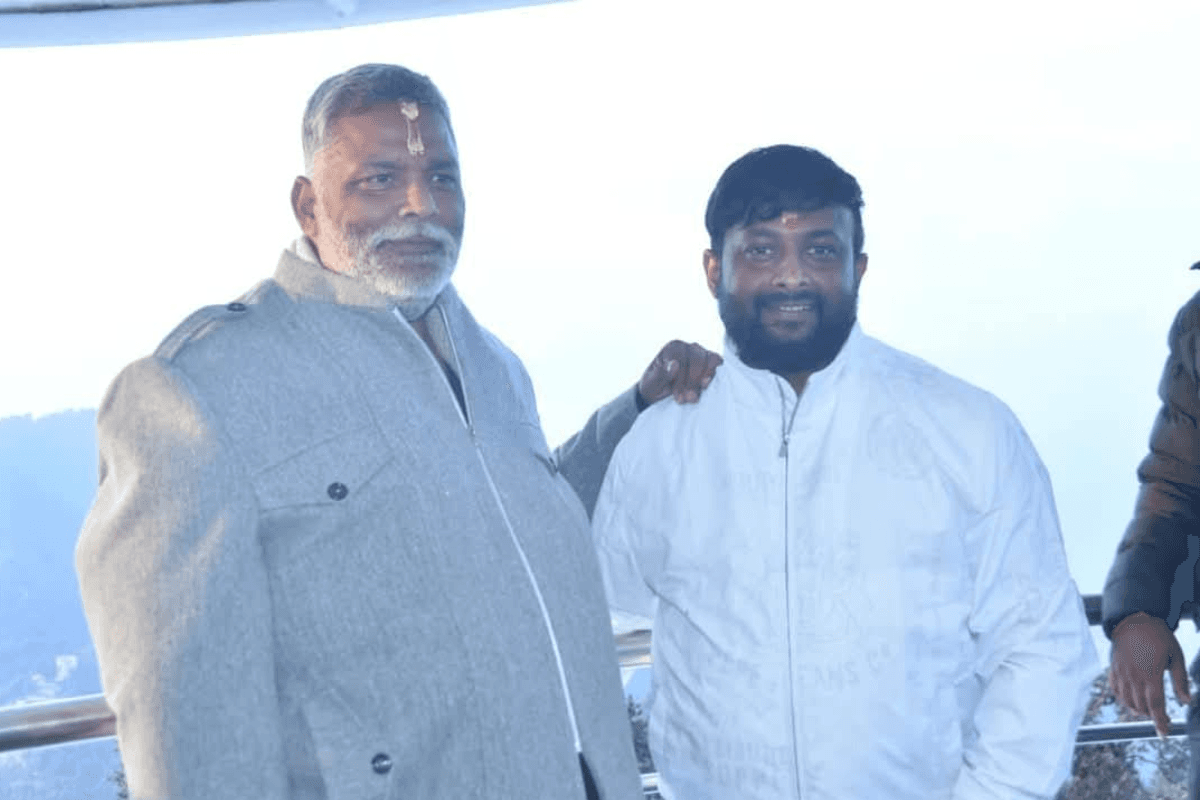 Bihar News: सांसद पप्पू यादव के सोशल मीडिया प्रभारी की सड़क हादसे में मौत, माता-पिता के साथ जा रहे थे महाकुंभ